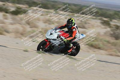 media/Oct-02-2025-Racers Edge (Thu) [[2c91cb6ab3]]/3-B Group/Session 1-Turn 9 Inside (1020am)/